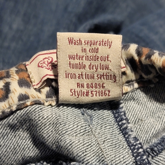 FYLO Vintage Boot Cut Jeans with Red Accent Trim Size 8 - Picture 8 of 8